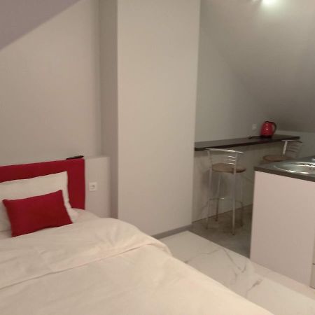 Pure Apartments Vip 5 리비프 외부 사진