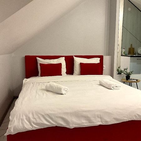 Pure Apartments Vip 5 리비프 외부 사진
