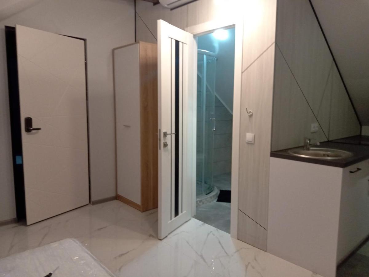 Pure Apartments Vip 5 리비프 외부 사진
